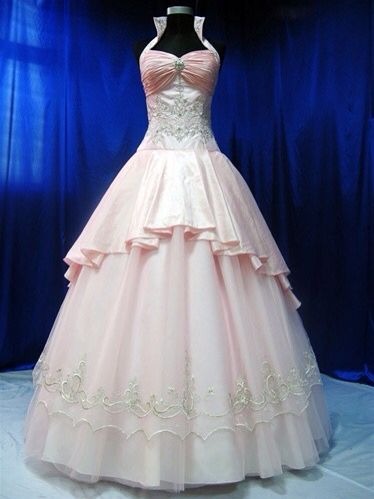 Prom Dress Pink Halter Neck Ball Gown With Lace Appliques And Tiered Skirt Formal Evening Party Gown