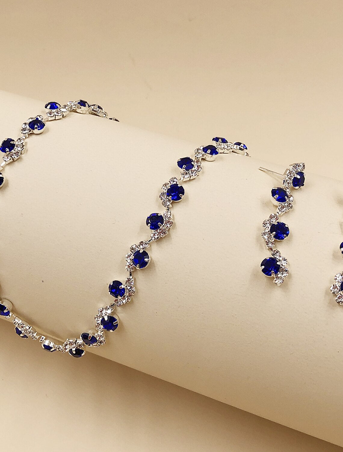 Sparkling bridal jewelry set for special occasions.