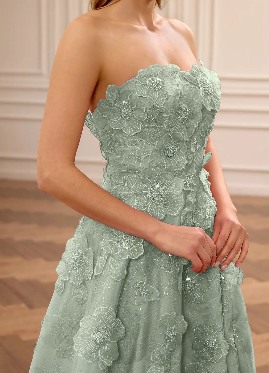 Sage Green Strapless Prom Dress With Sweetheart Neck Lace Up Back 3D Floral Applique High Slit And Tulle A Line Formal Prom Dress