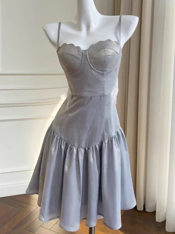 Shimmering A-Line Scalloped Sweetheart Sleeveless Chic Silver Short Homecoming Dress