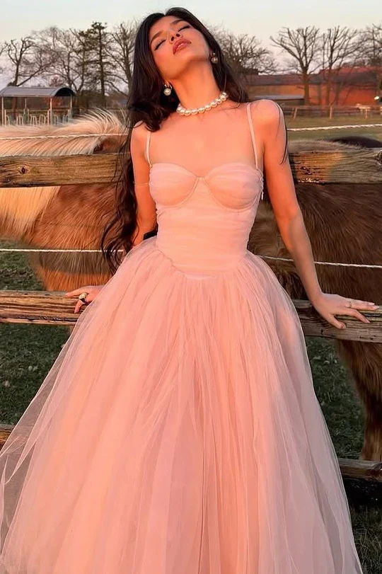 Spaghetti Strap Sweetheart Tulle Ball Gown Evening Dress with Ruched Waist and Voluminous Maxi Skirt