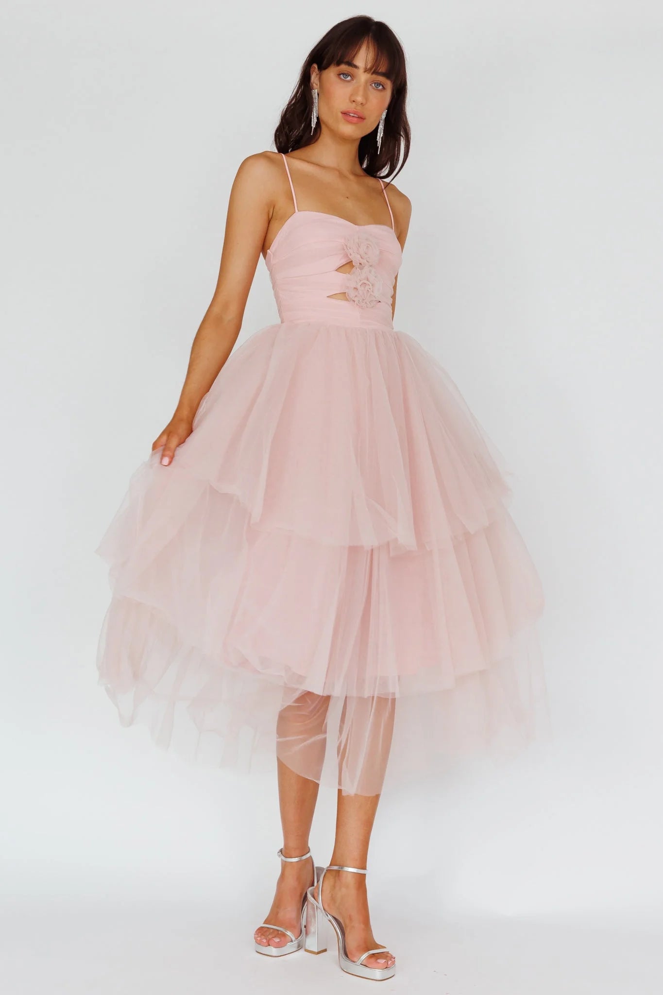 Spaghetti Straps Sweetheart Neck Floral Applique Cutout Tiered Tulle Midi Prom Dresses (Blush Pink)