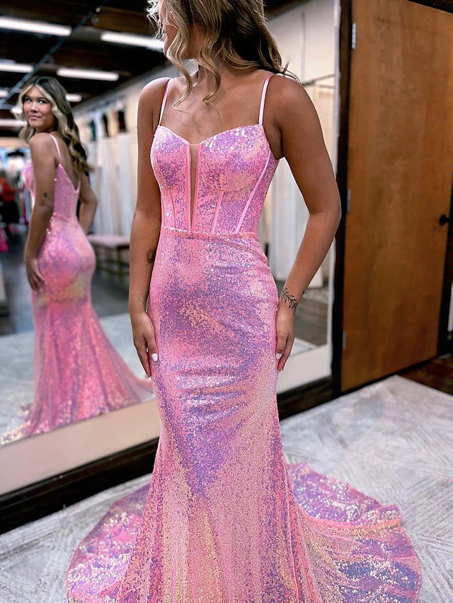 Close-up of the sequined fabric on the mermaid trumpet prom dress.