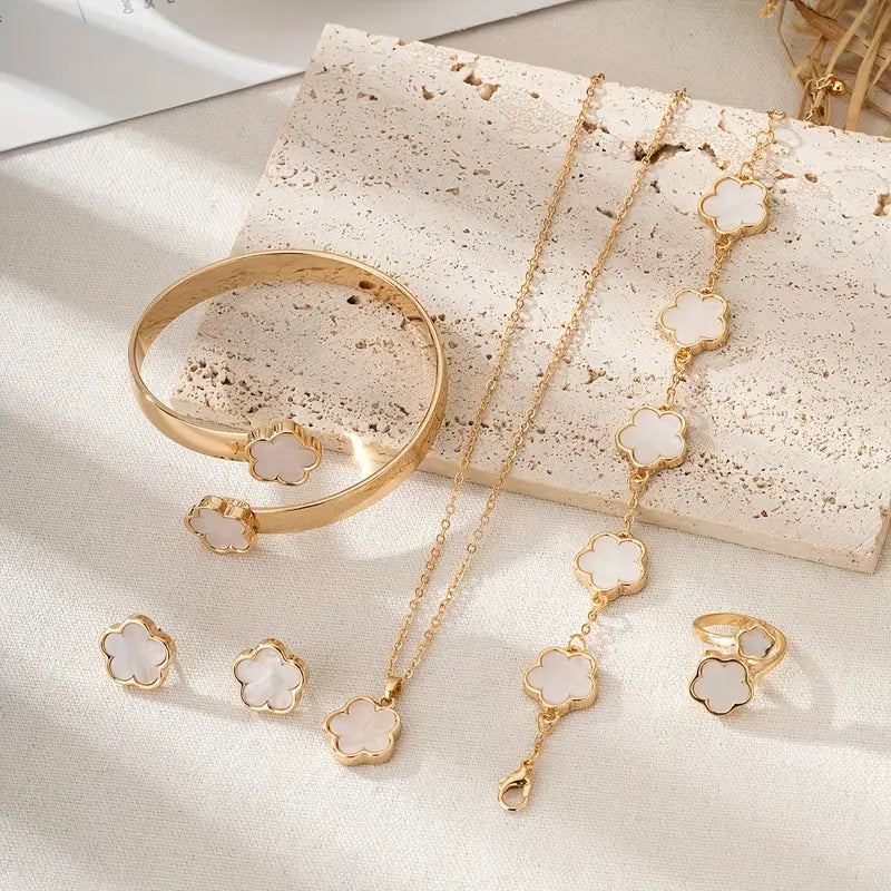 Sparkling flower alloy jewelry set on display.