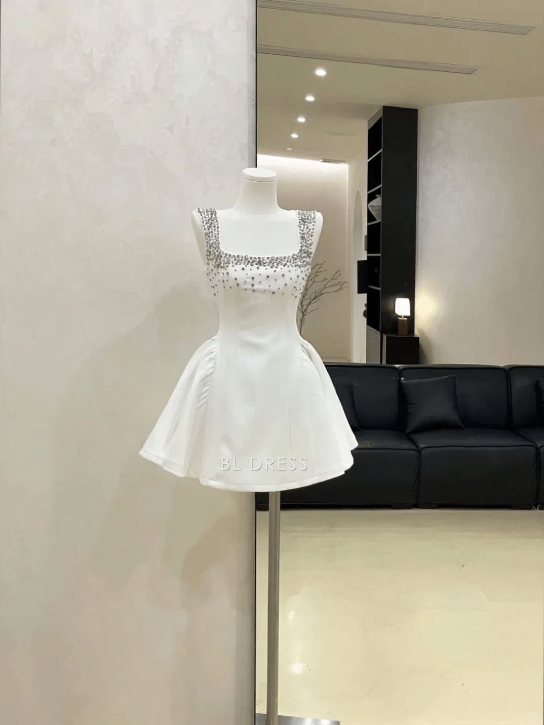 Sparkling A-Line Square Neck Sleeveless Beaded Chic White Short Homecoming Dresses Women Gown