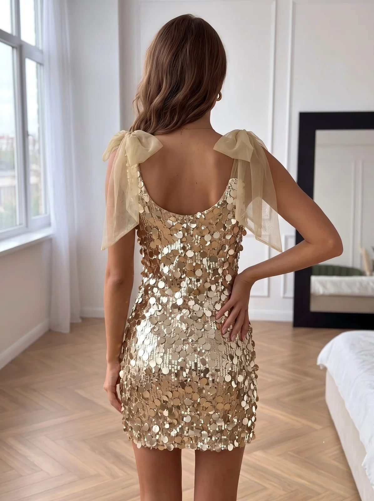 Sparkling Bodycon V-Neck Bow-Detail Gold Mini Homecoming Dress for Women