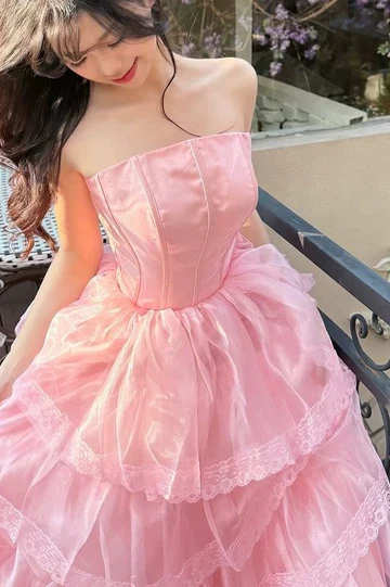 Strapless Tiered Ruffle Tulle Ball Gown Evening Dress with Lace Trim and Lace-Up Back