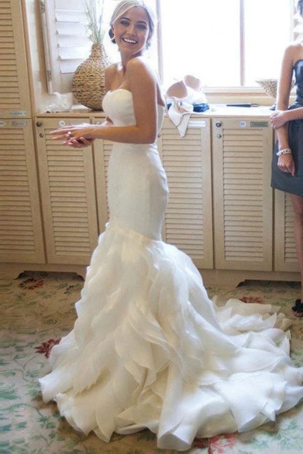 Back view of the mermaid sweetheart organza bridal gown.