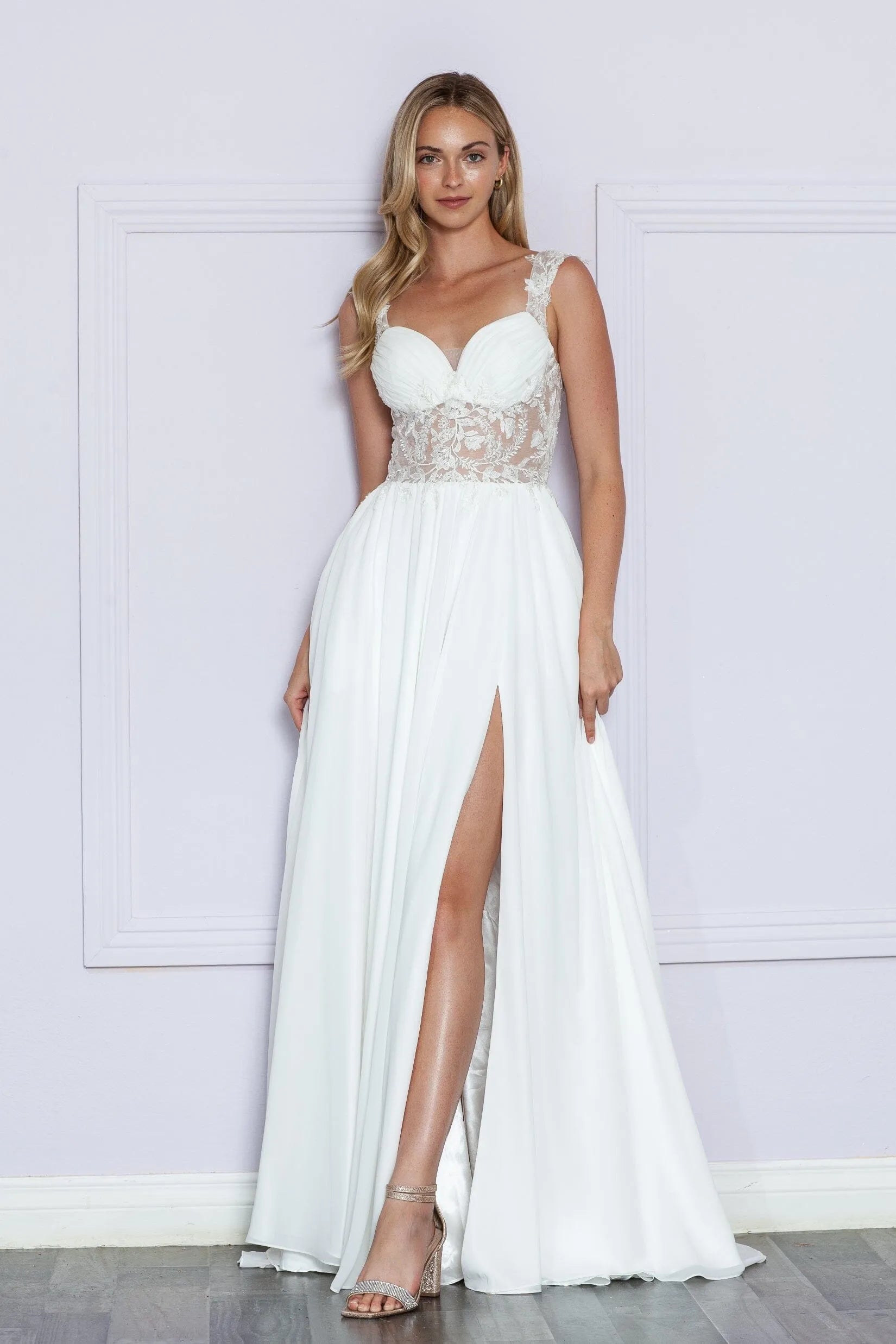 Stunning A-Line Sweetheart Sleeveless Lace Bodice White Floor-Length Prom Dress