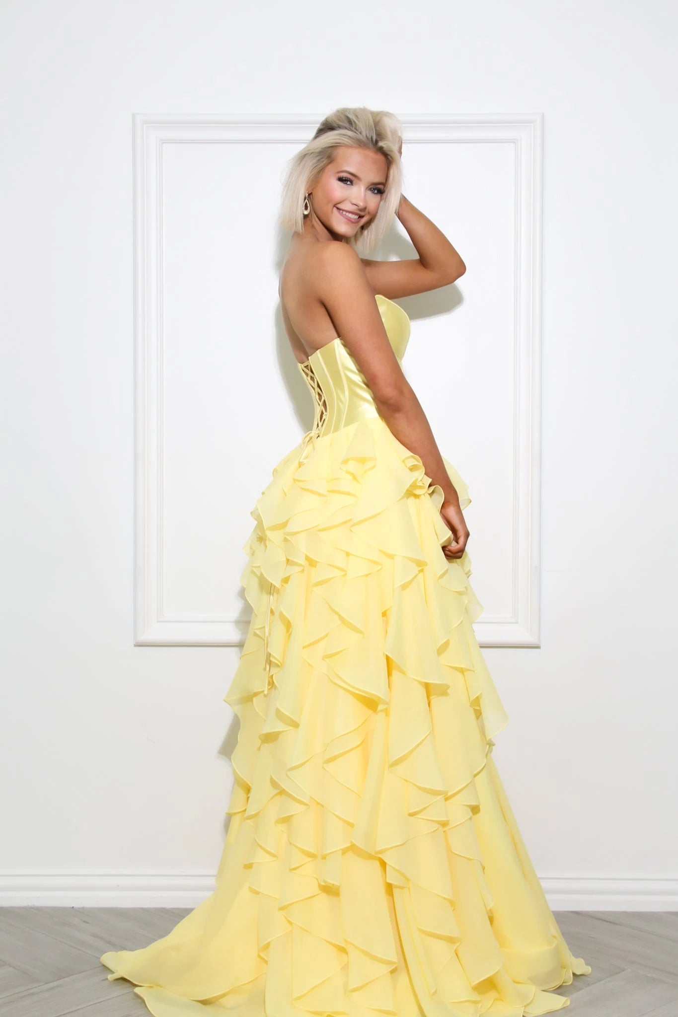 Stunning A-Line Sweetheart Strapless Ruffled Tiered Yellow Floor-Length Prom Dresses Gown