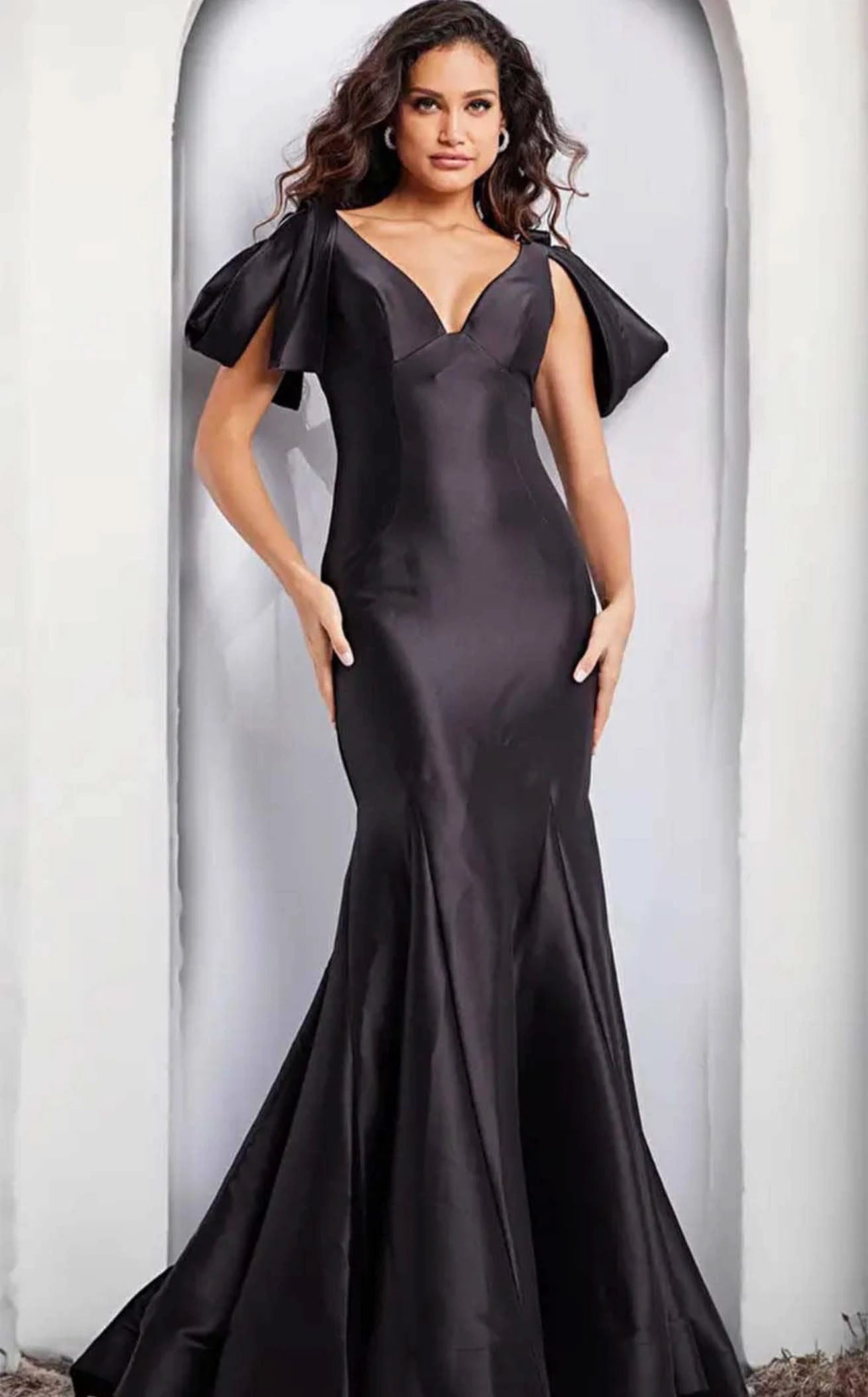 Stunning Mermaid V-Neck Off-Shoulder Sophisticated Black Floor-Length Prom Dress Women's Gown