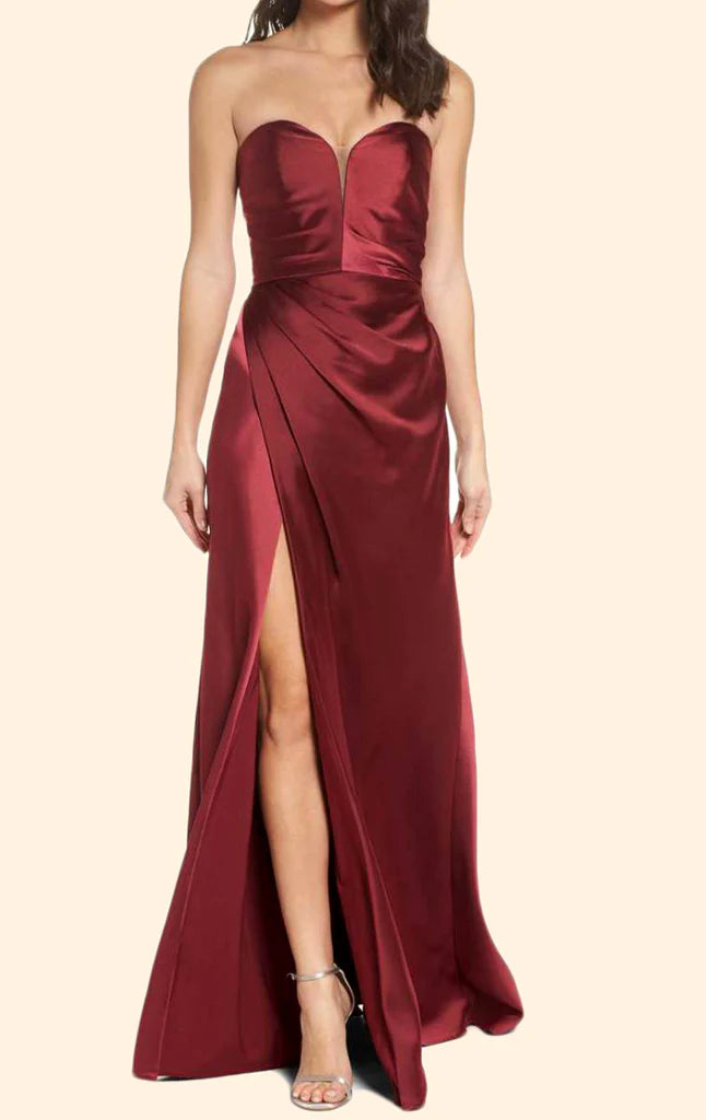 Trägerloses, langes Ballkleid mit Herzausschnitt