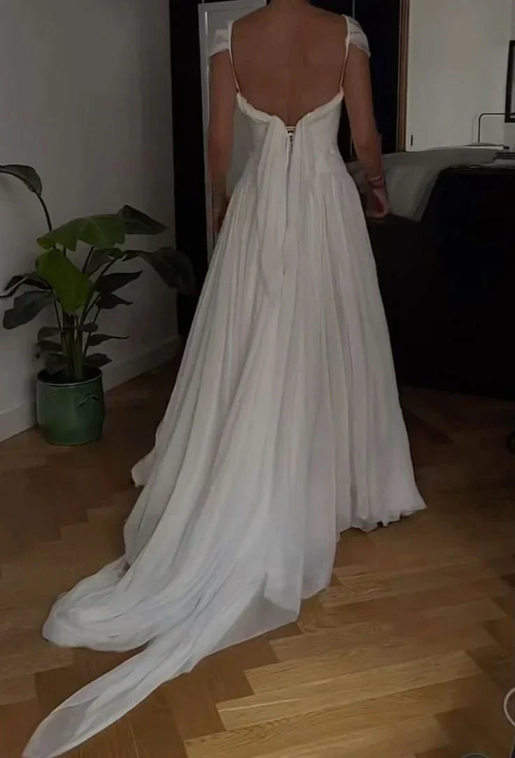 White Square Neck Chiffon Prom Dress with Puffed Sleeves and Flowy Skirt for Formal Events and Prom Nights