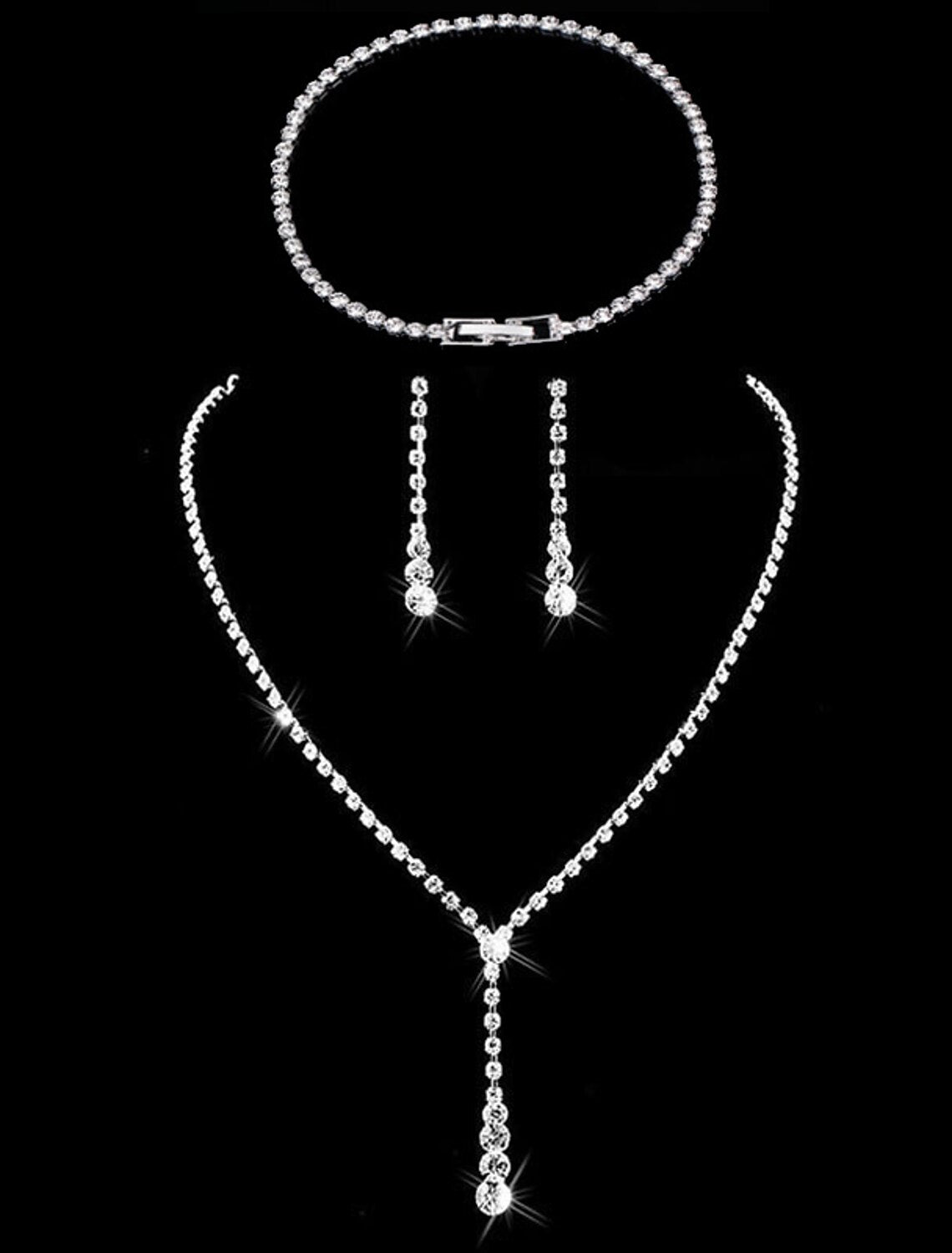 Model wearing the complete 3-piece alloy jewelry set.