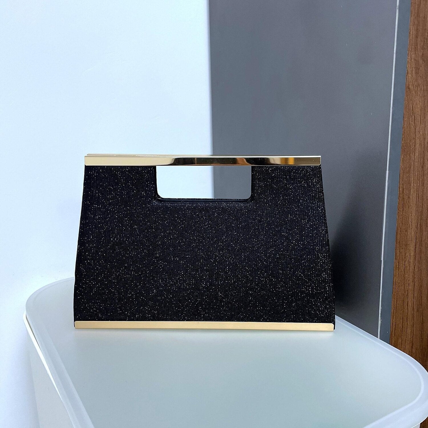 Clutch bag for parties and special events.