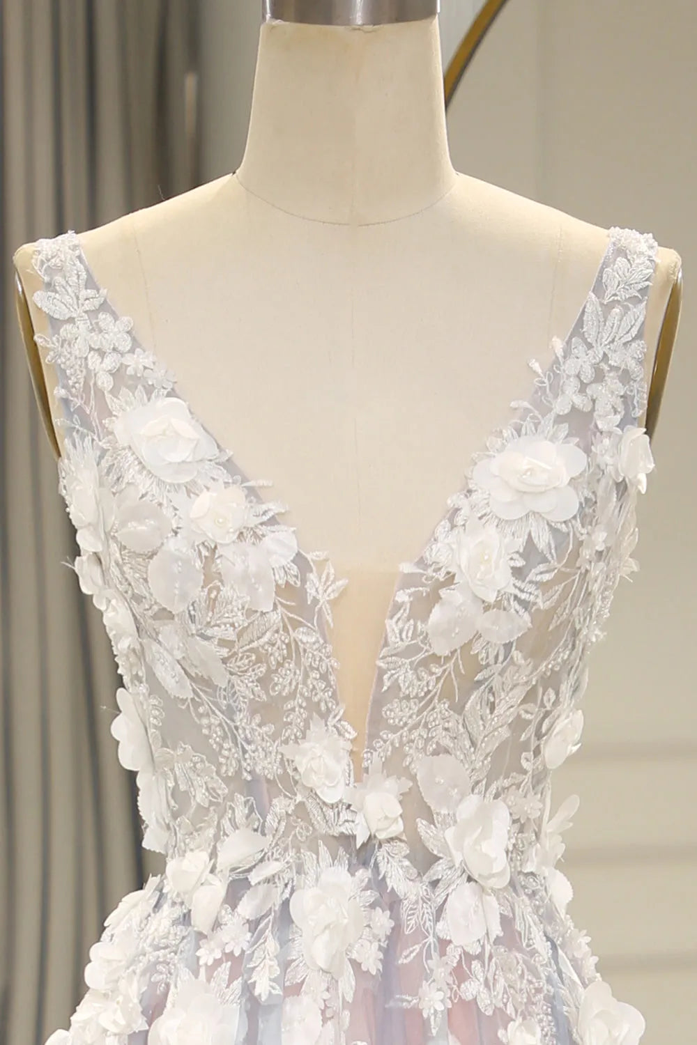 A-Line V-Neck Keyhole Back Long Tulle Prom Dress with Appliques