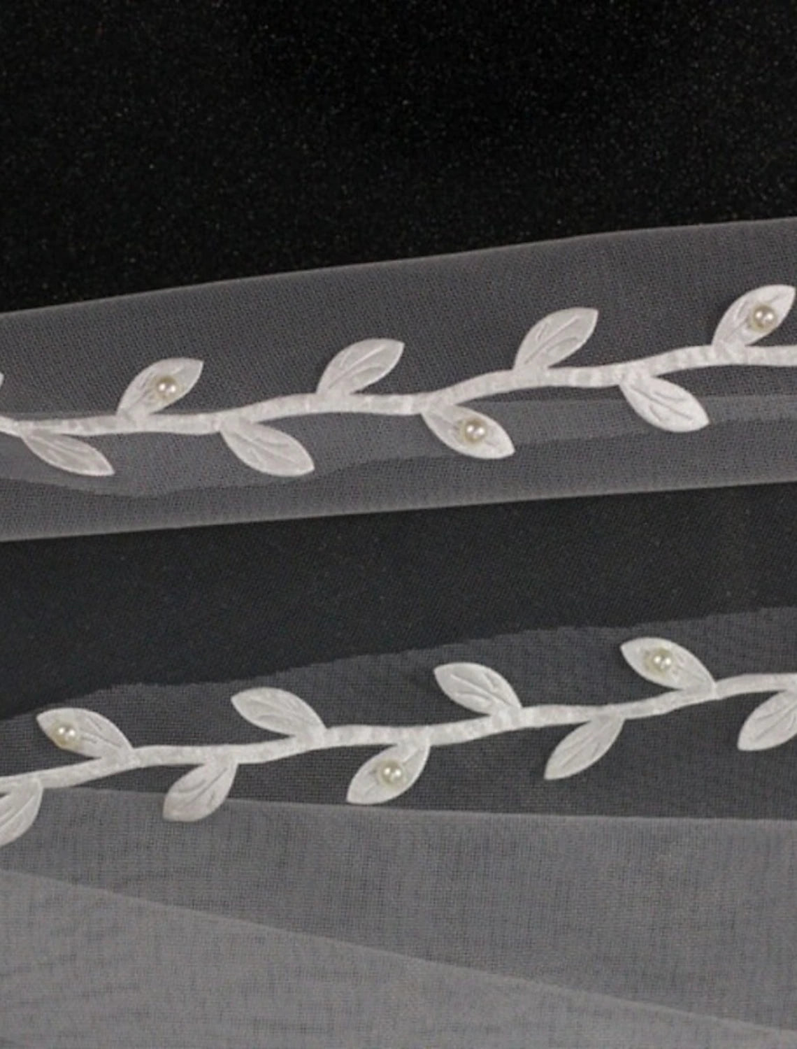 One-tier Pearls /Elegant & Luxurious Wedding Veil Cathedral Veils with Faux Pearl / Appliques 118.11 in (300cm) Lace / Tulle