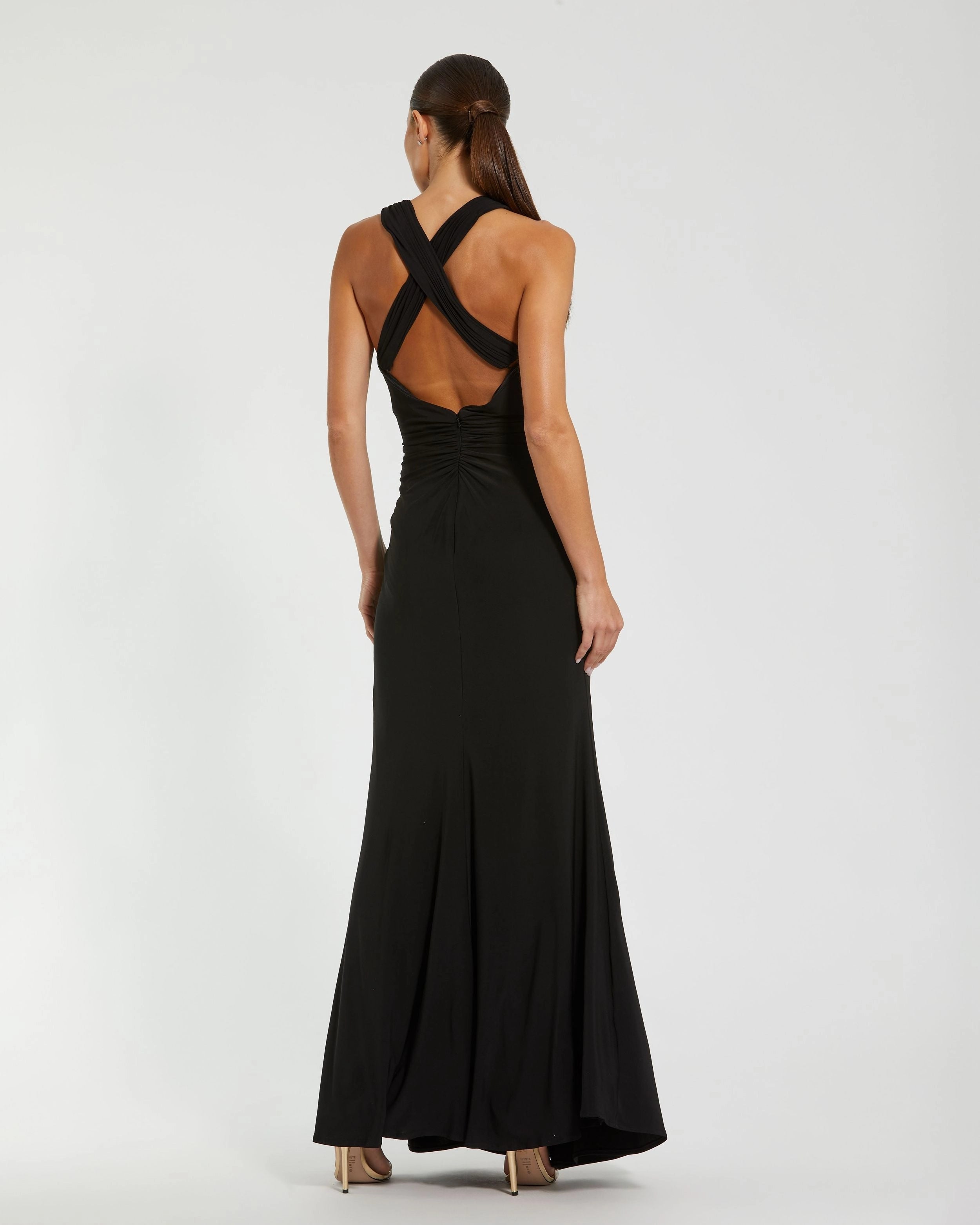 Glamorous mermaid halter sleeveless crossback floor-length prom gown