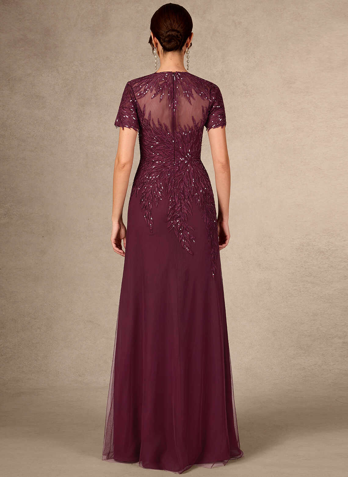 Burgundy Tulle Sheath Round Neck Short Sleeve Zip Back Floor Mother of the Bride Dress