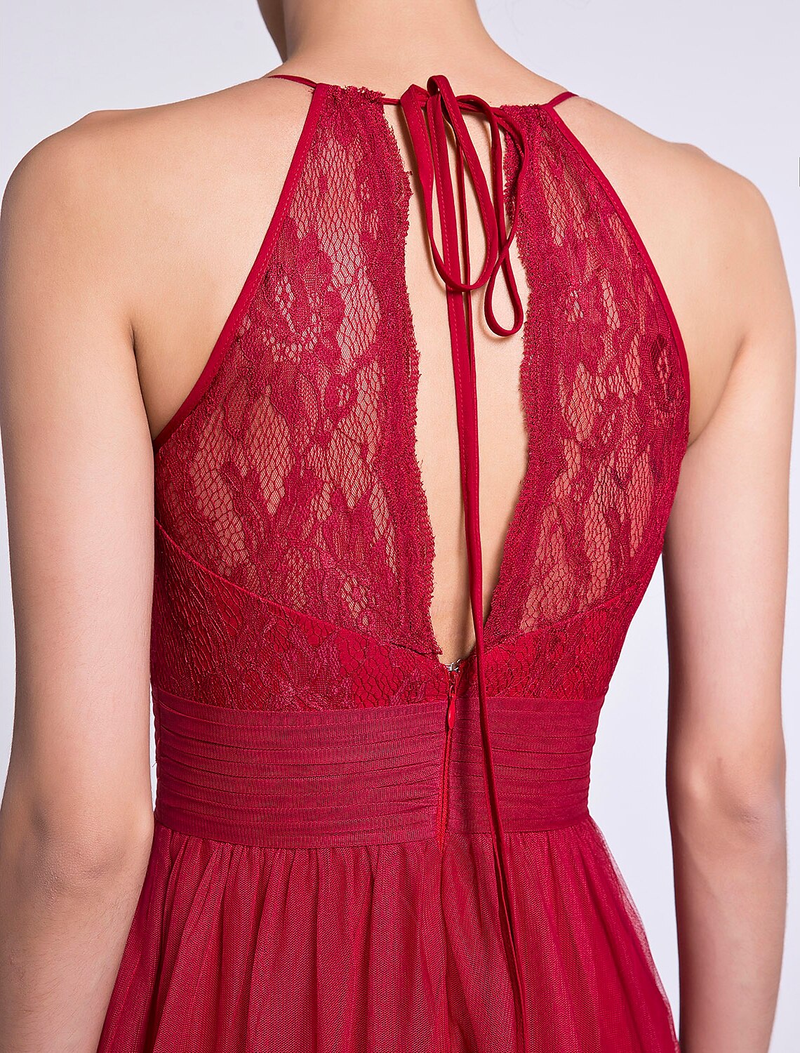 Etui-/Säulenkleid für die Brautjungfer, Neckholder, ärmellos, durchsichtig, knöchellang, Spitze/Tüll mit Spitze