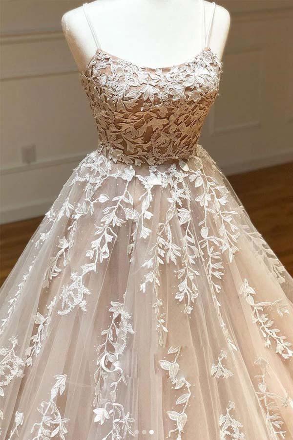 Ball Gown Tulle Scoop Appliqued Lace Long Prom Dress