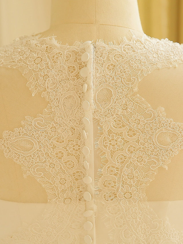 Hall Sparkle &amp; Shine Brautkleider Hofschleppe A-Linie Langarm Illusionsausschnitt Satin mit Knöpfen gerüscht