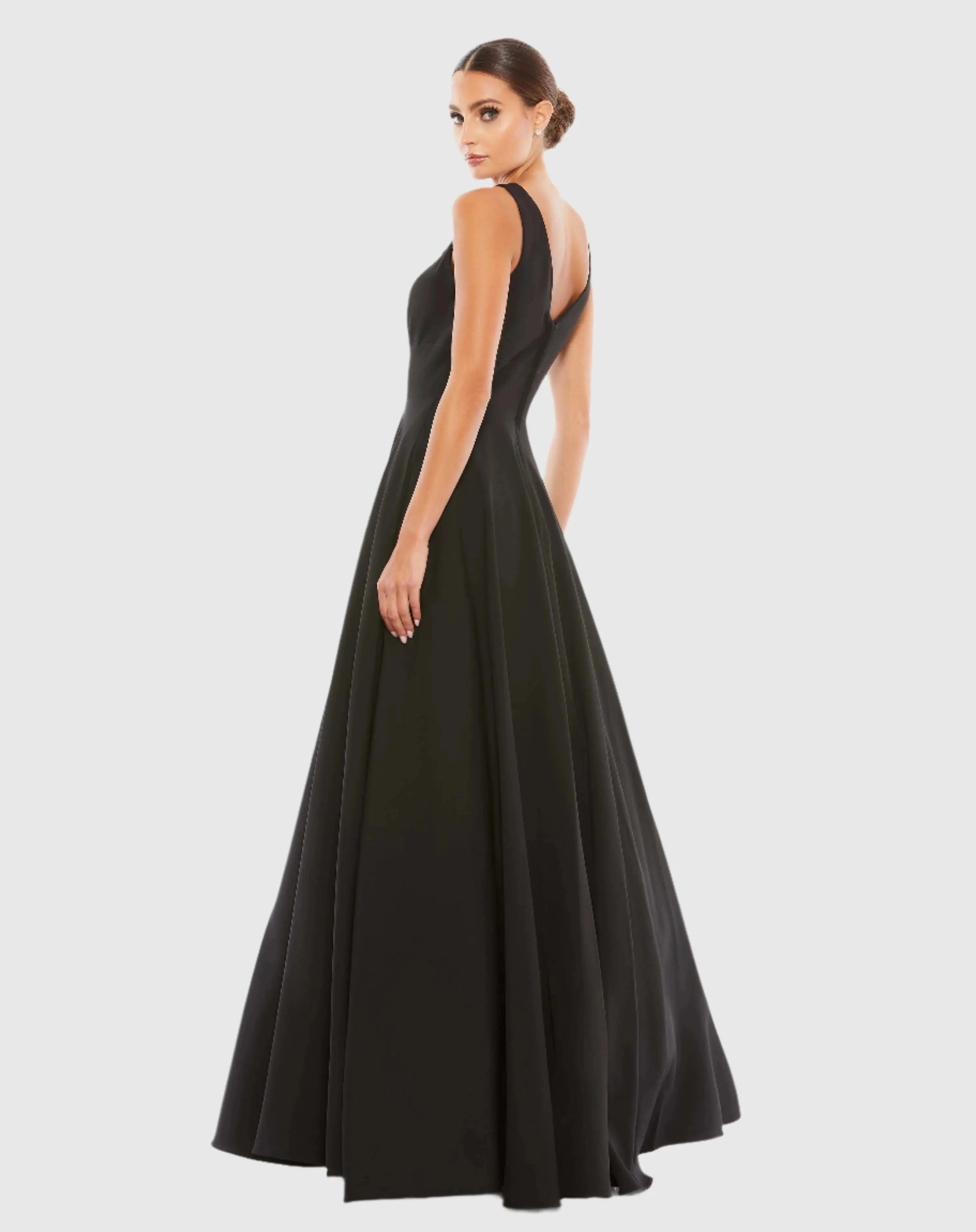 Classic a-line sleeveless v-neck lowback floor-length prom gown