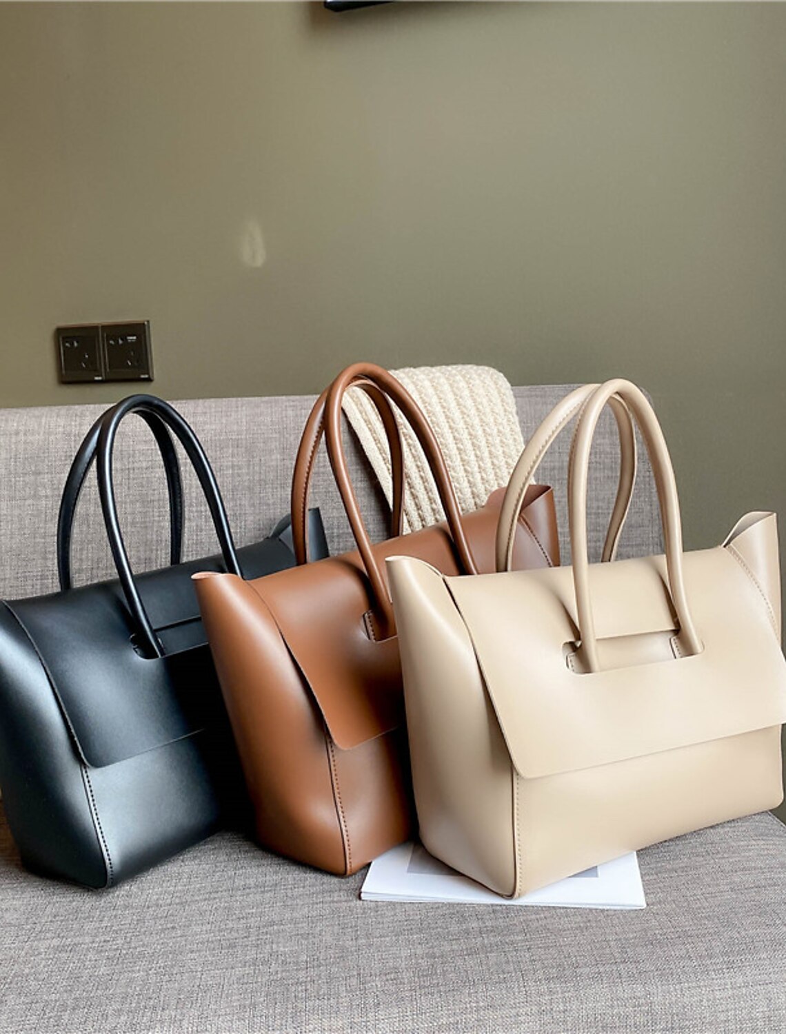 Large Capacity Totes for Women Retro Coffee Brown Hobo Handbags Travel Storage Portable Big Bag Ladies Shoulder Messenger Bag