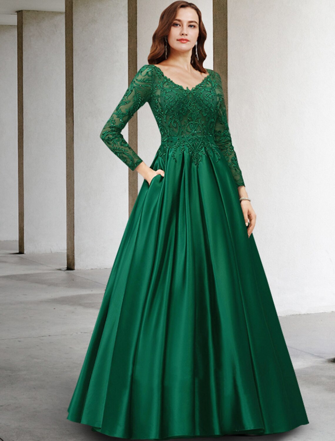 A-Line Mother of the Bride Dress Luxurious Elegant V Neck Floor Length – BL Dress