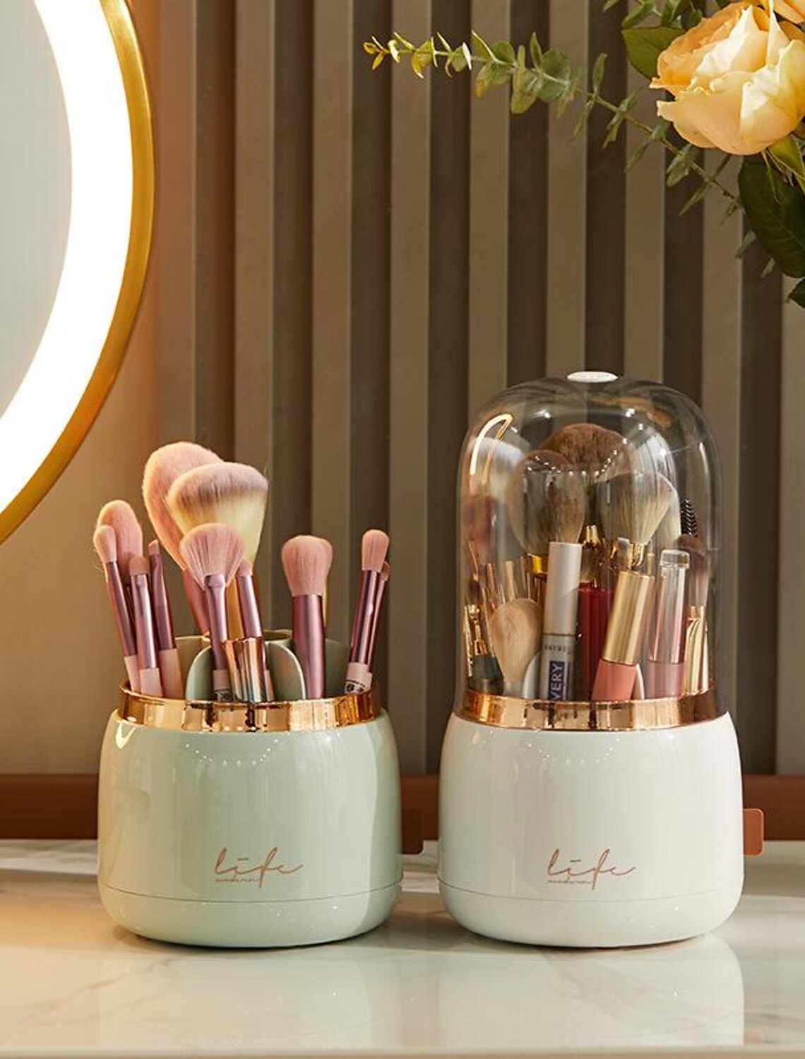 Makeup Brush Holder Organizer Smooth Rotating Dustproof Makeup Brush Holder with Lid Cosmetic Brushes Holder for Vanity