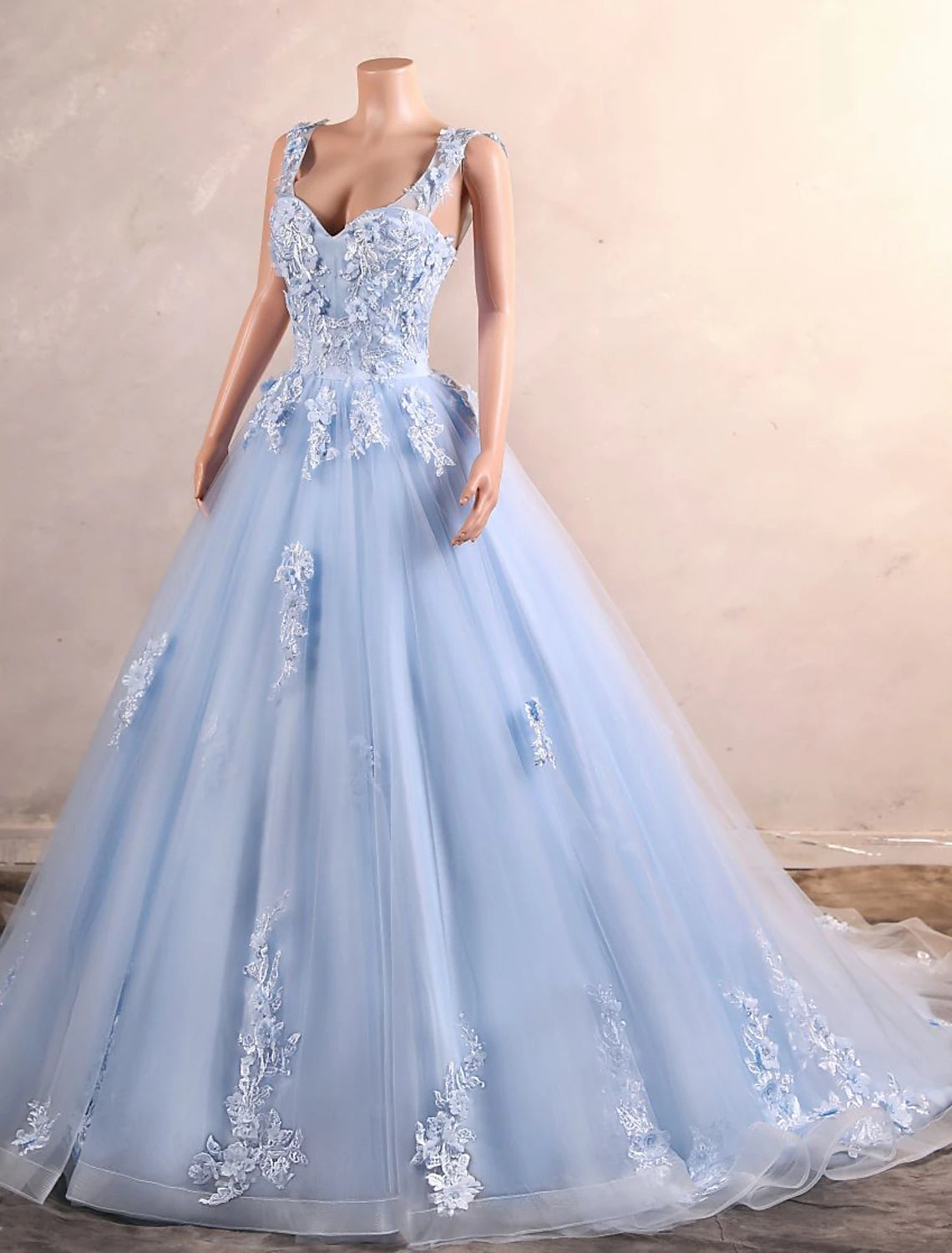 Ballkleid Quinceanera Kleider Elegantes Kleid Quinceanera Sweet 16 Hofschleppe Ärmellos Herzausschnitt Afroamerikaner Tüll Wasserfallausschnitt mit Perlenapplikationen