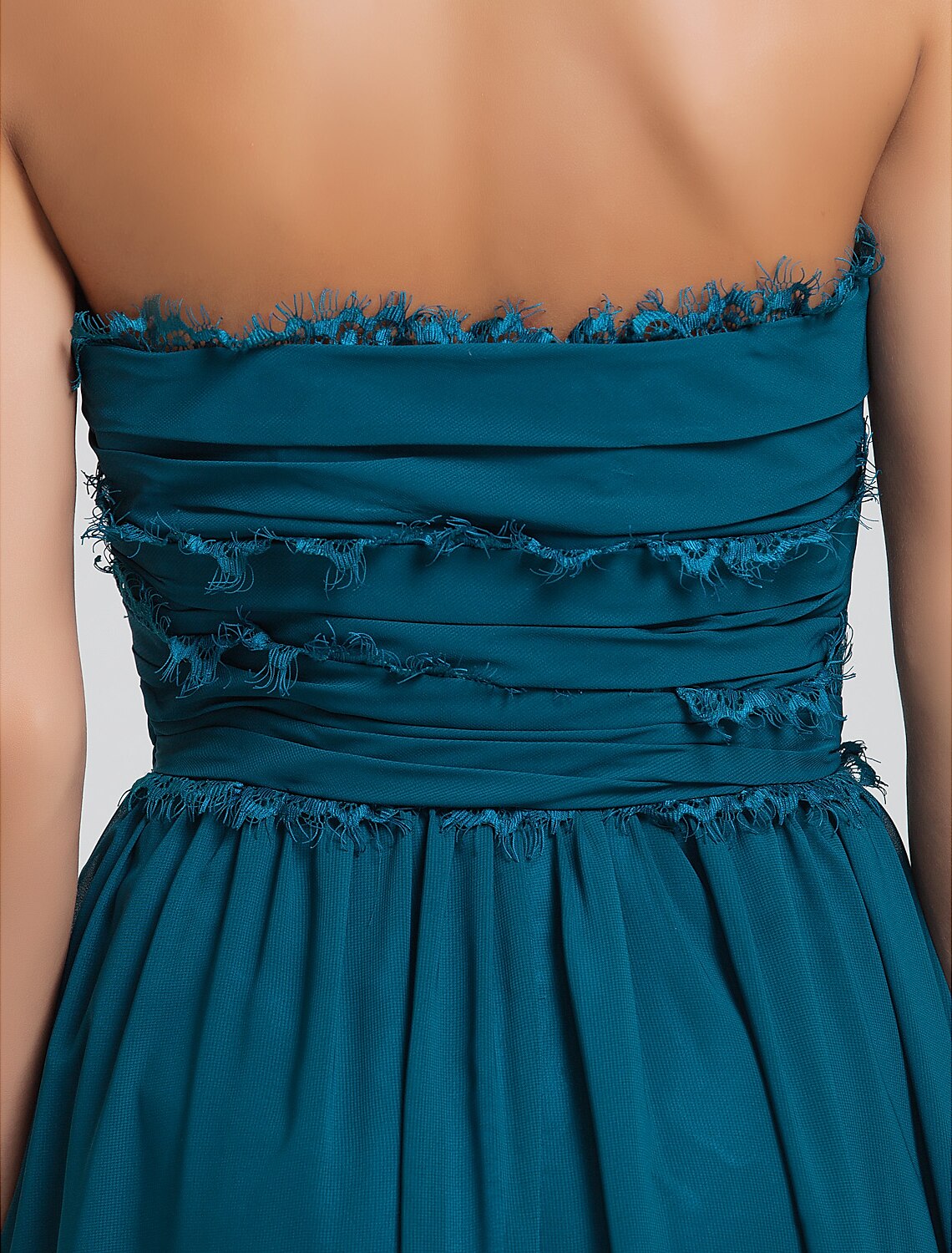 Etui-/Säulen-Brautjungfernkleid aus Chiffon mit trägerlosem Bodenlangen und seitlichen Drapierungen/Rüschen