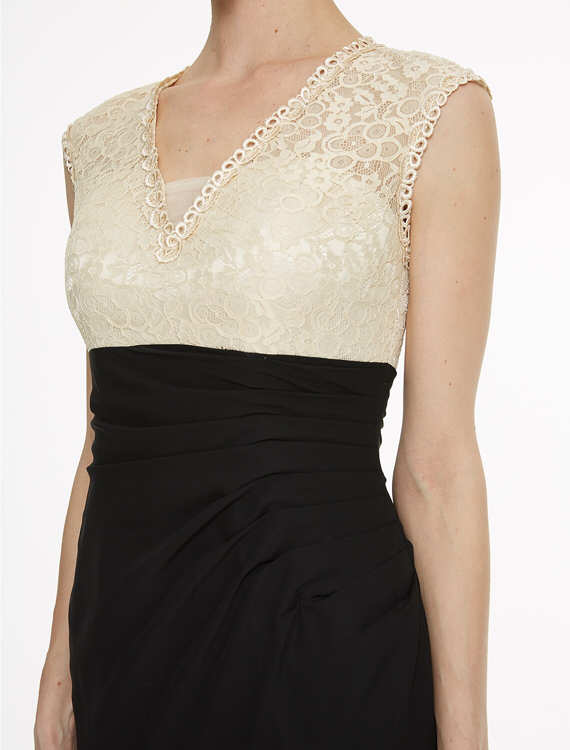 Sheath / Column V Neck Floor Length Chiffon / Lace Mother of the Bride Dress with Lace