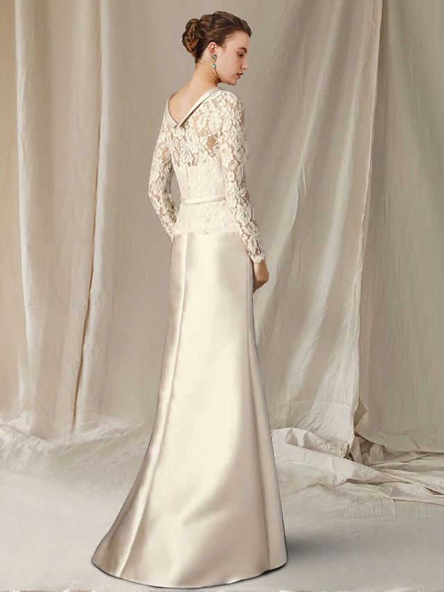 A-Line Mother of the Bride Dress Elegant V Neck Sweep / Brush Train Satin Lace Long Sleeve with Bow(s) Flower