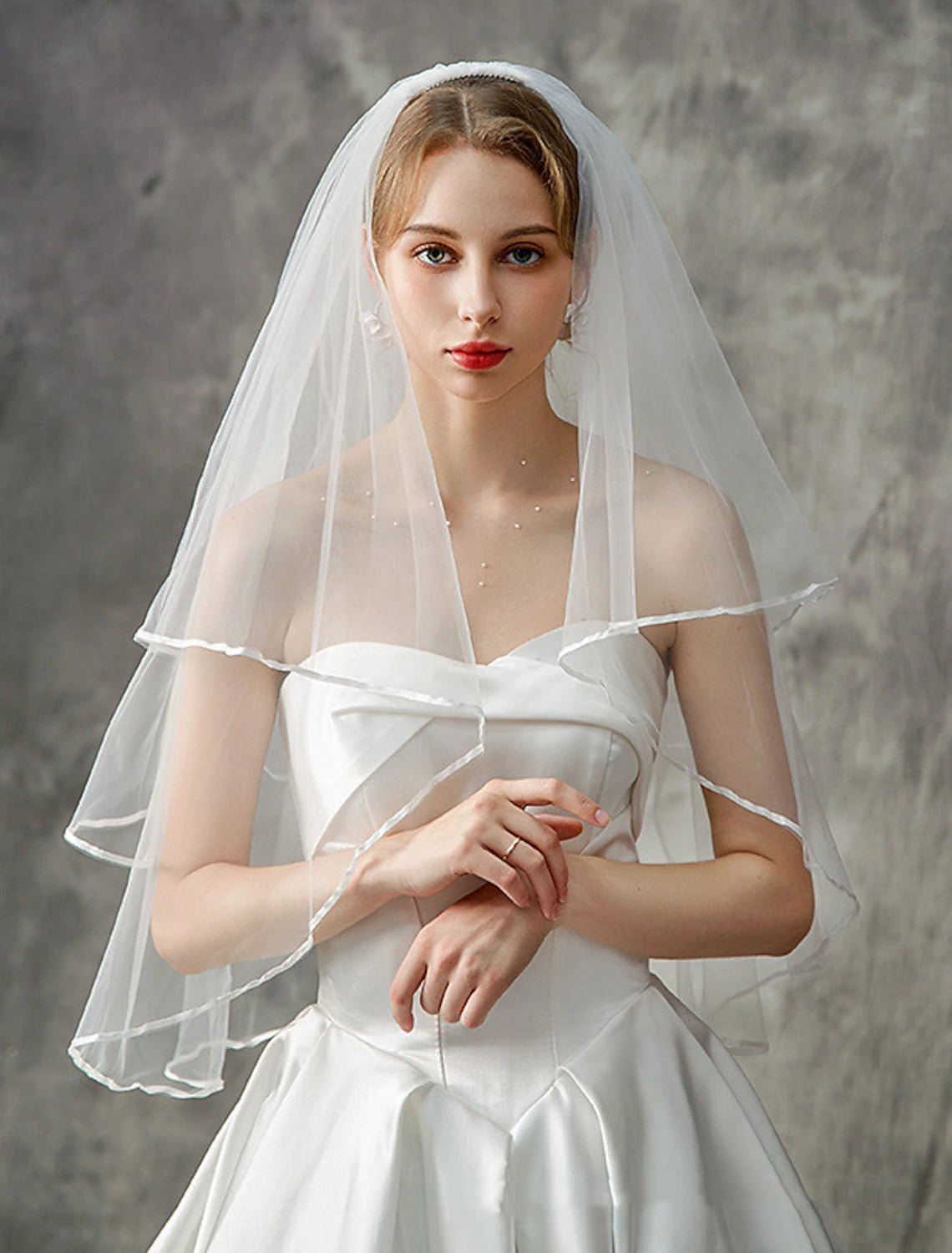 Two-tier / European Style Wedding Veil Elbow Veils with Tier / Pure Color Tulle