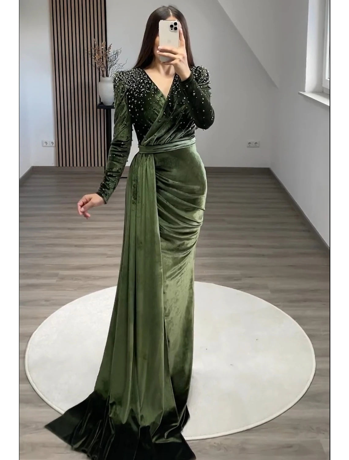Meerjungfrau/Trompete Abendkleid, elegantes Kleid, formell, schwarze Krawatte, Gala, bodenlang, langärmelig, V-Ausschnitt, Herbst, Hochzeitsgast, Samt mit gerüschten Perlen