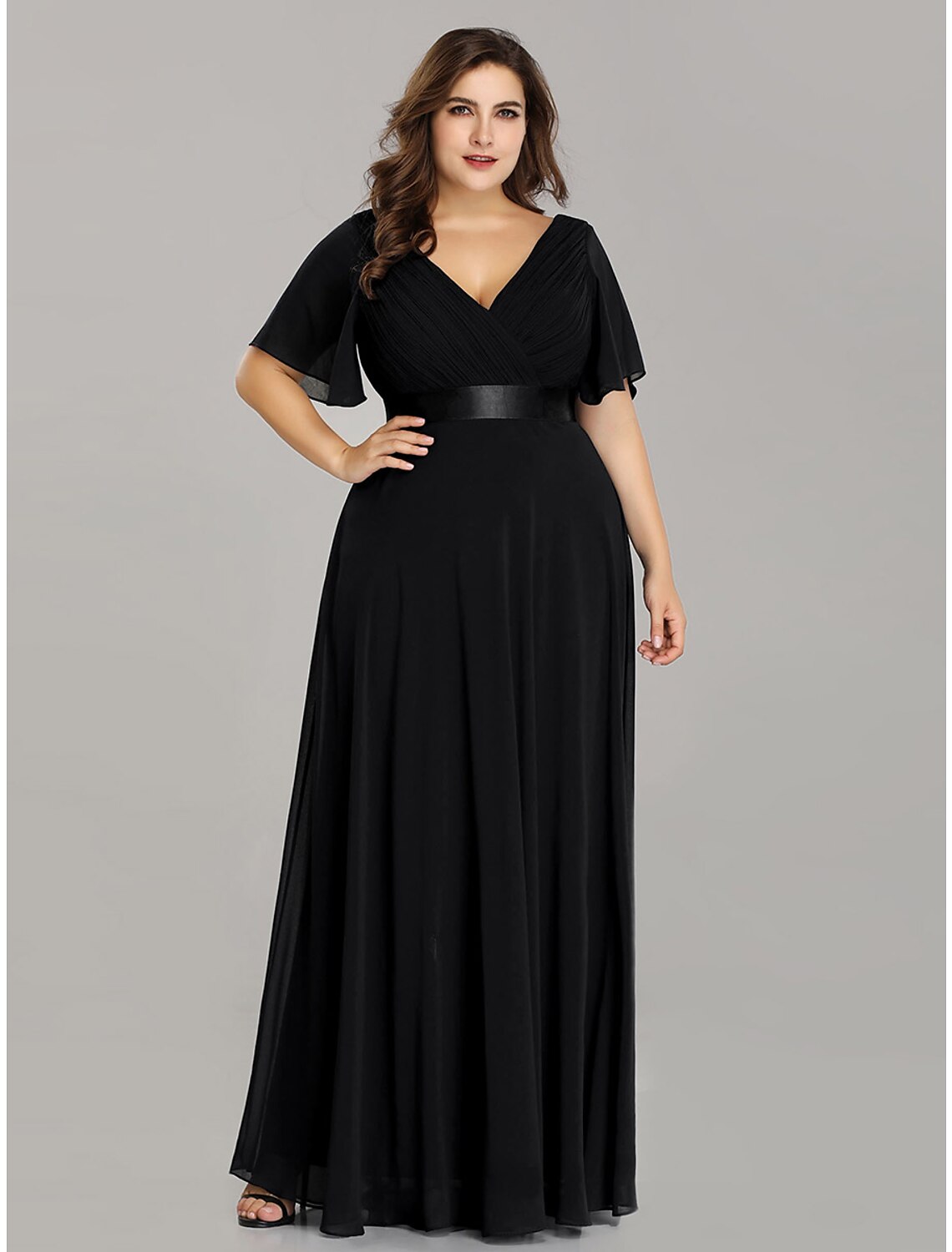 A-Line Mother of the Bride Dress Plus Size Elegant V Neck Floor Length Chiffon Short Sleeve with Sash / Ribbon Ruching
