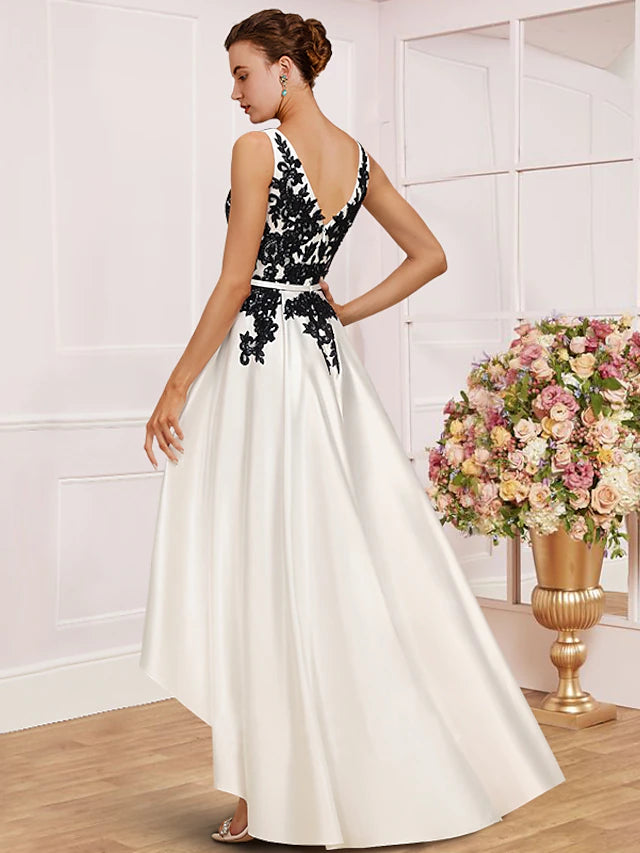 A-Line Mother of the Bride Dress Wedding Guest Party Elegant V Neck Asymmetrical Satin Lace Sleeveless with Pleats