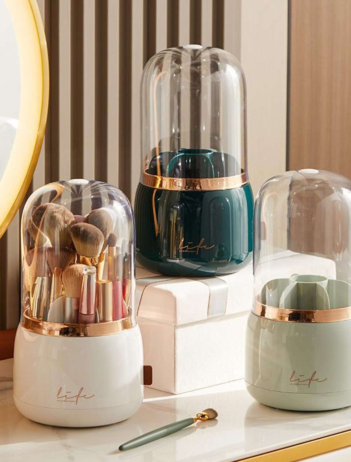 Makeup Brush Holder Organizer Smooth Rotating Dustproof Makeup Brush Holder with Lid Cosmetic Brushes Holder for Vanity