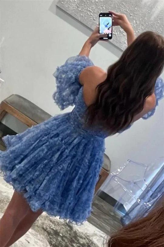 A-Linie, schulterfrei, wunderschön bedruckt, über dem Knie, mit Rüschen, für den Heimkehr