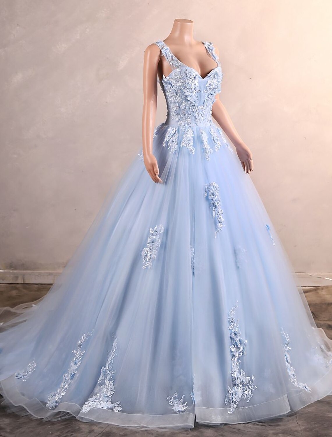 Ballkleid Quinceanera Kleider Elegantes Kleid Quinceanera Sweet 16 Hofschleppe Ärmellos Herzausschnitt Afroamerikaner Tüll Wasserfallausschnitt mit Perlenapplikationen