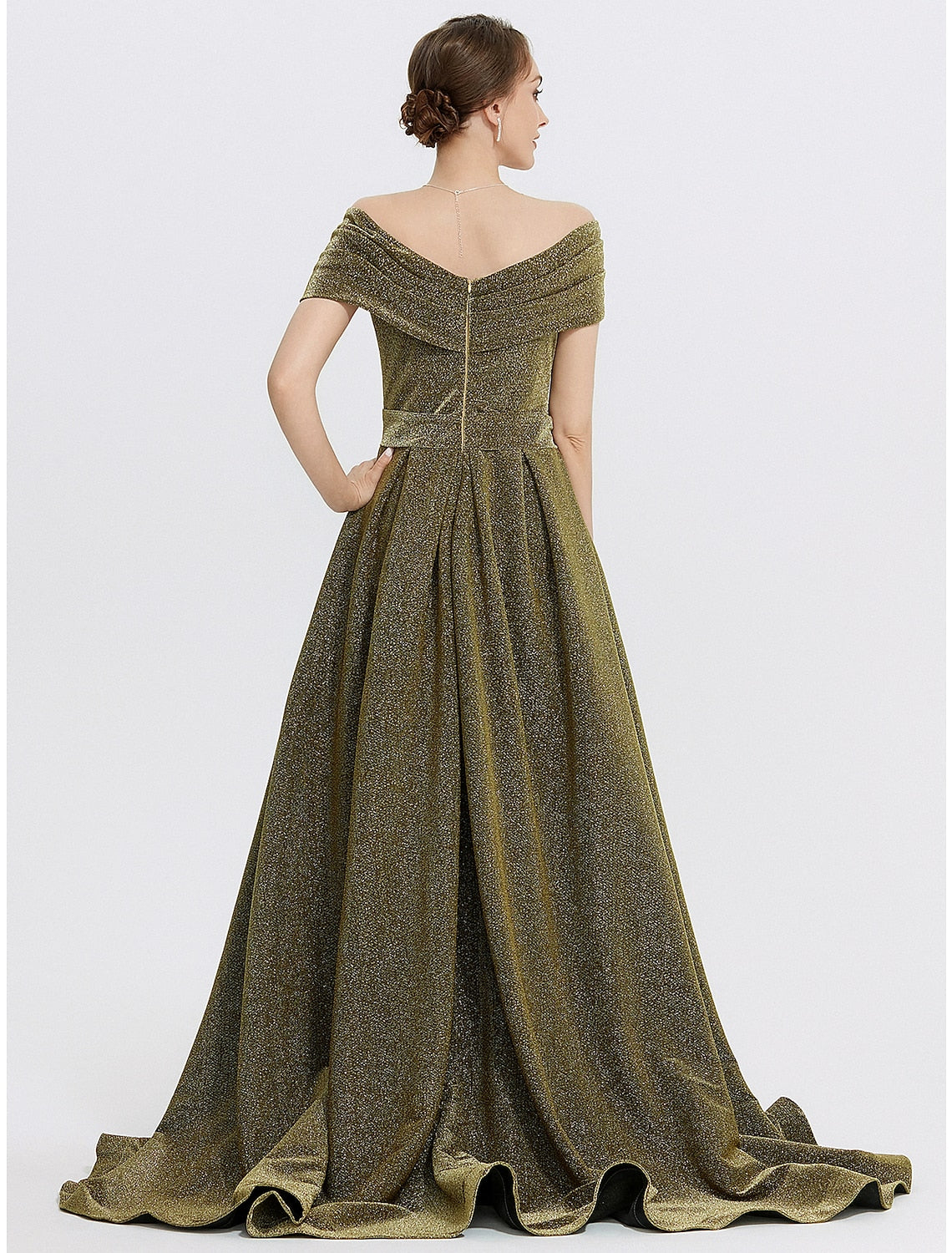 A-Line Evening Gown Elegant Dress Formal Sweep / Brush Train Sleeveless Sweetheart Charmeuse with Glitter Slit