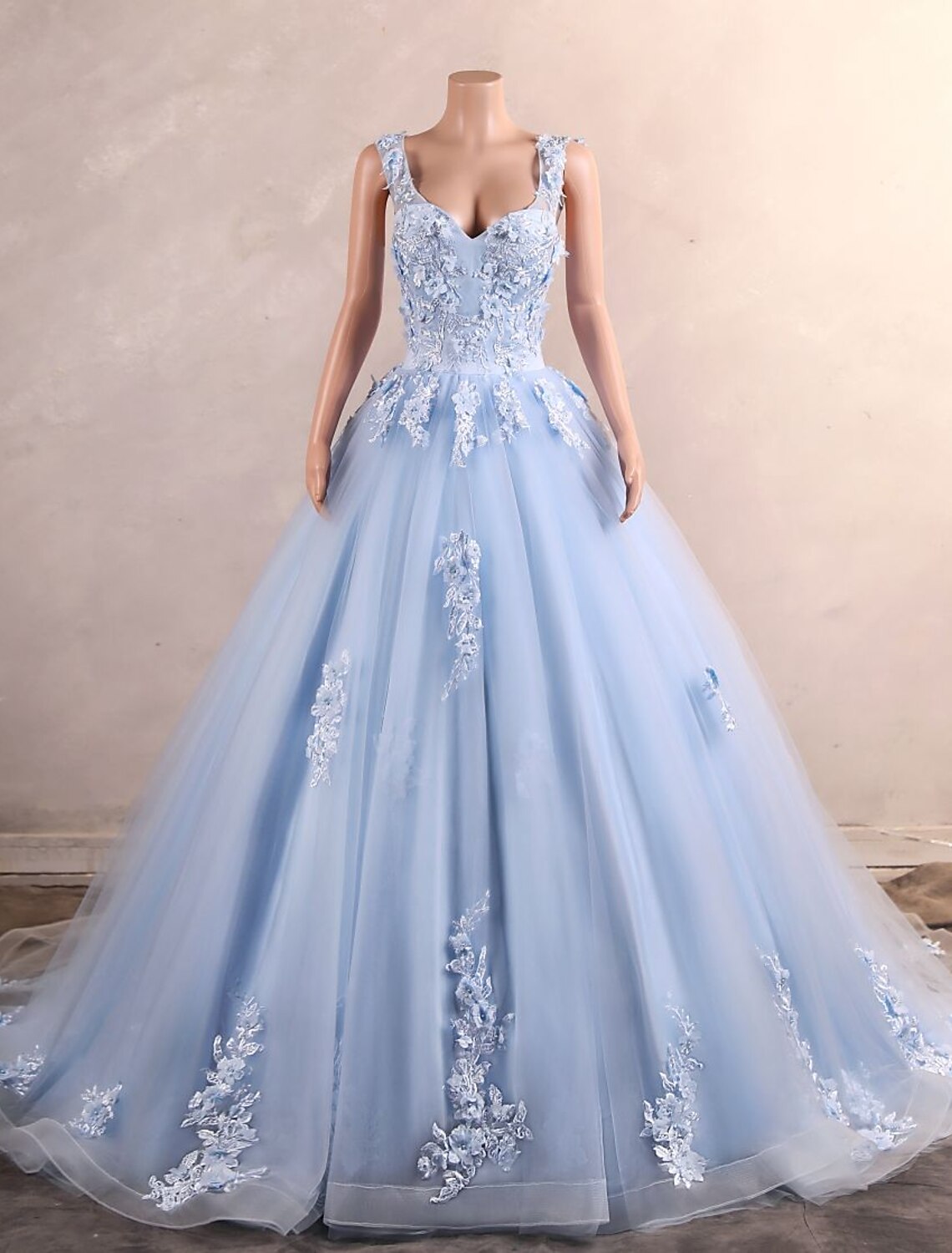 Ball Gown Quinceanera Dresses Elegant Dress Quinceanera Sweet 16 Court Train Sleeveless Sweetheart African American Tulle Cowl Back with Pearls Appliques