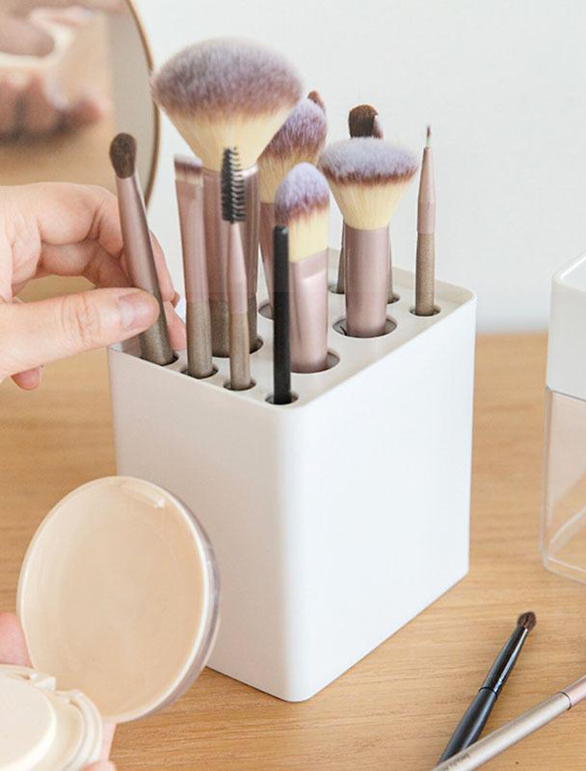 Makeup Brush Storage Box Transparent Dust-Proof Loose Powder Brush Eye Shadow Brush,Desktop Cosmetic Eyebrow Pencil Eyeliner Pen Holder