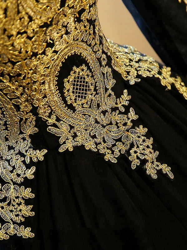 Tüll Ballkleid mit langen Ärmeln Prinzessin Spitzenapplikationen Ballkleid