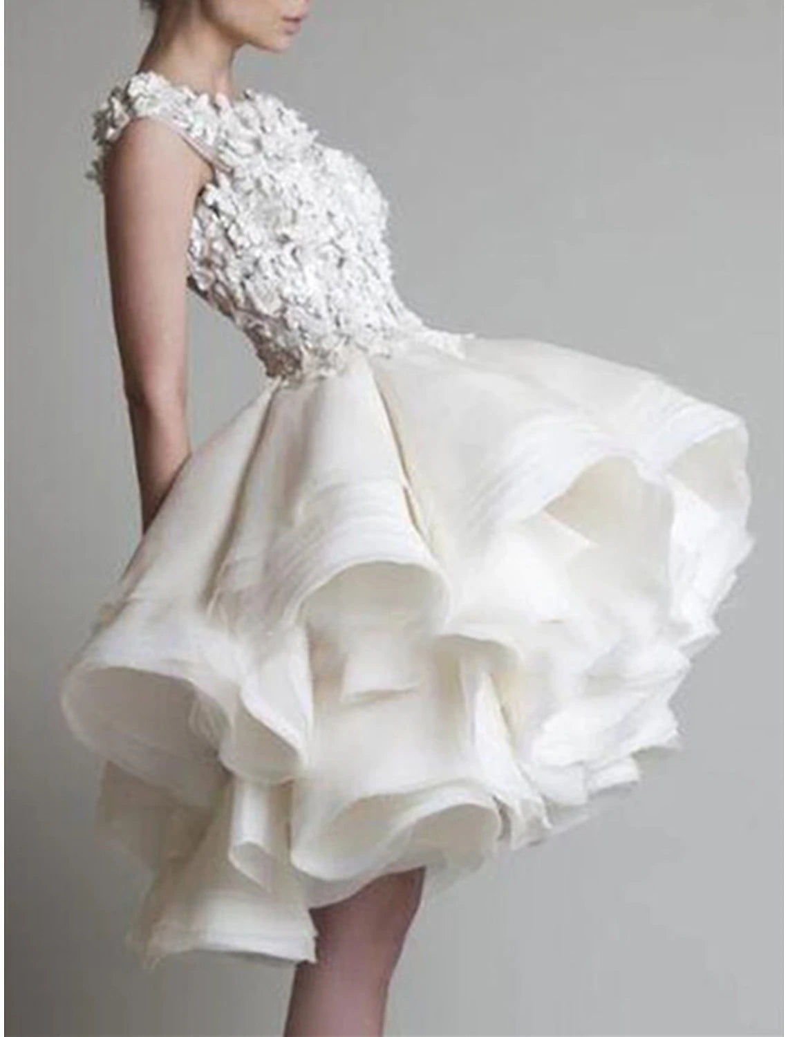 Ballkleid mit Blumenmuster, kleine weiße Kleider, bauschig, für Heimkehr, Cocktailparty, Valentinstag, Kleid mit Rundhalsausschnitt, ärmellos, kurz/Mini, Organza mit mehrstufigen Applikationen, Schulterblume