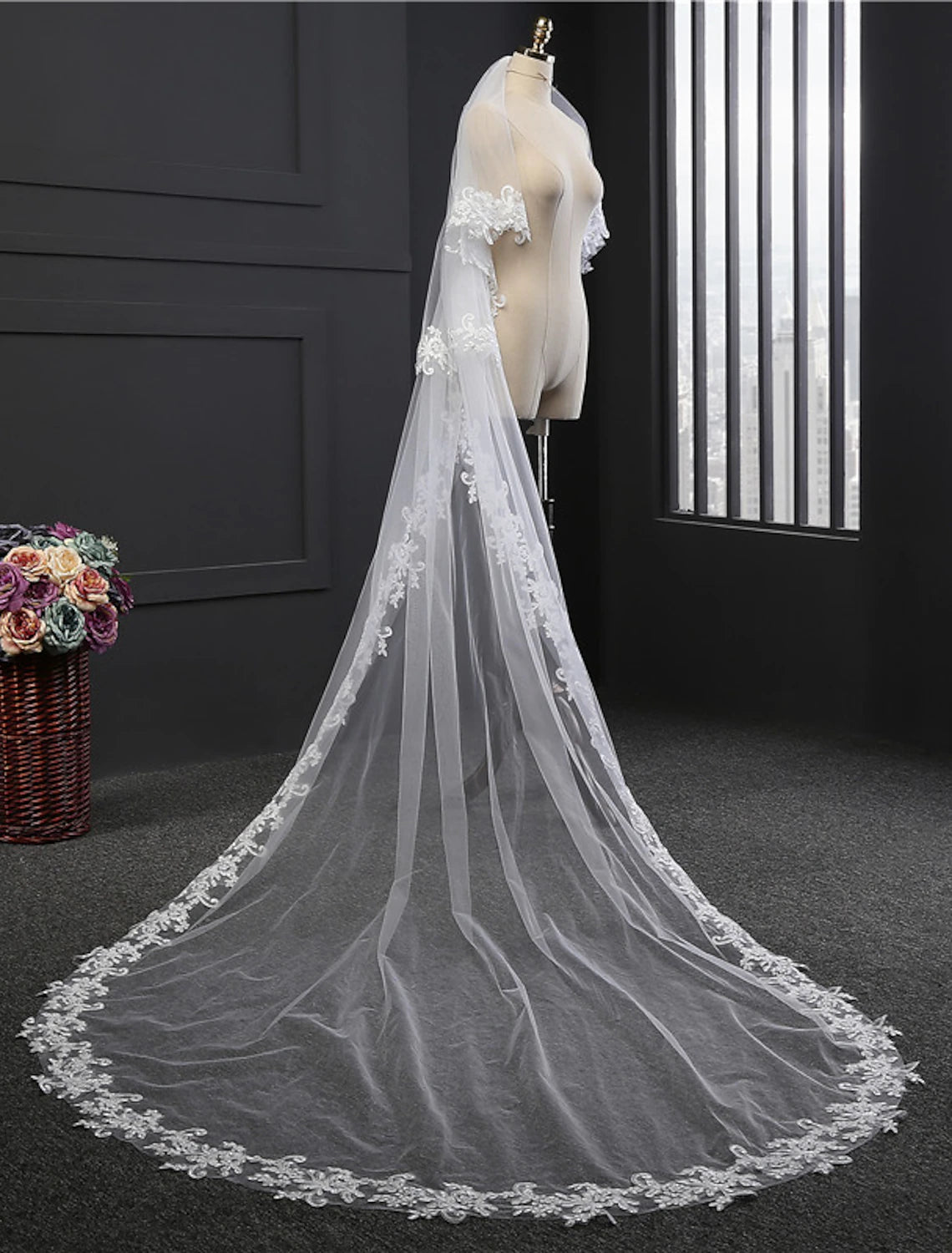 Two-tier Lace Wedding Veil Cathedral Veils with Appliques 118.11 in (300cm) Tulle