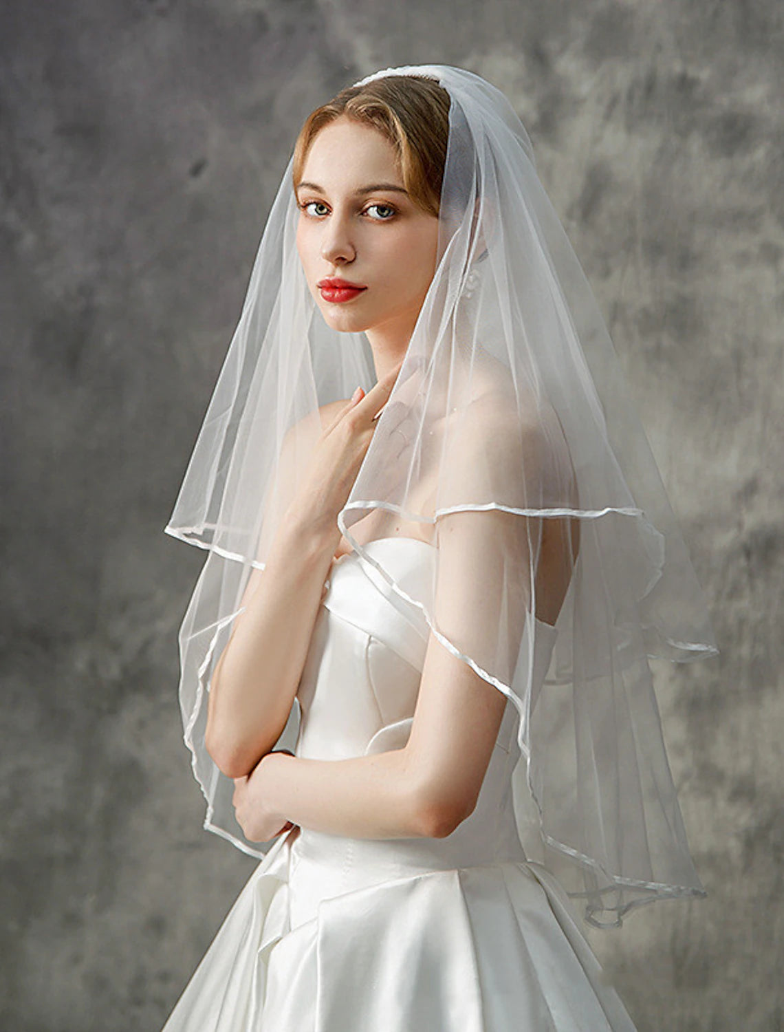 Two-tier / European Style Wedding Veil Elbow Veils with Tier / Pure Color Tulle