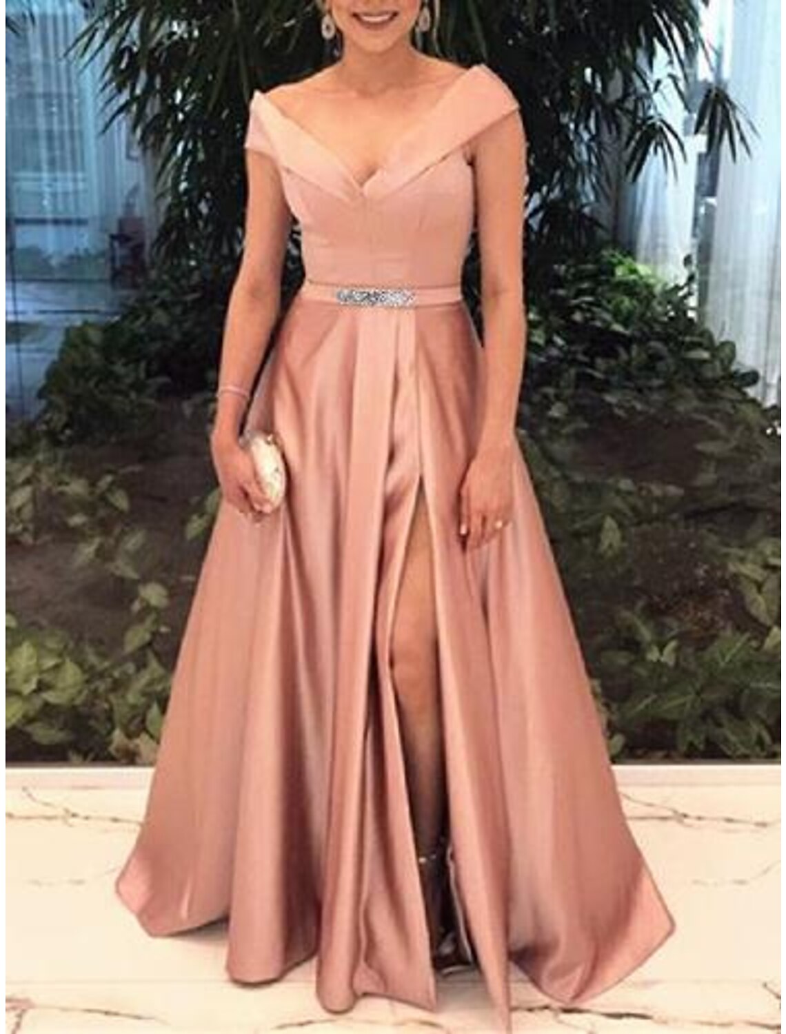 A-Line Elegant Prom Formal Evening Valentine's Day Dress Off Shoulder Short Sleeve Sweep / Brush Train Satin with Split Front
