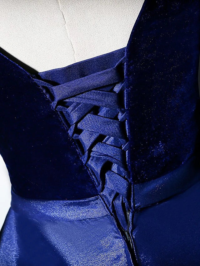 A-Line Mother of the Bride Dress Simple Elegant V Neck Floor Length Taffeta Velvet Long Sleeve with Pleats